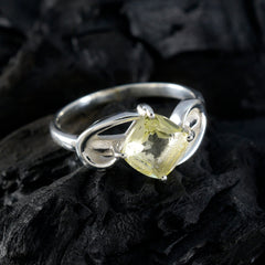 Katharina Cultural Yellow Solitaire Ring