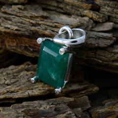 Savannah Blue Pendant Jewelry - Stunning Gemstone Charm