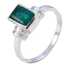 Li Lee Graceful Green Solitaire Ring