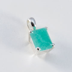 Teresa Green Pendant – Stylish Gemstone Charm for All Occasions