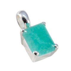 Teresa Green Pendant – Stylish Gemstone Charm for All Occasions