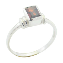 Jia Trendy Red Solitaire Ring with Square Gemstone