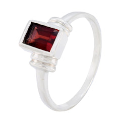 Jia Trendy Red Solitaire Ring with Square Gemstone