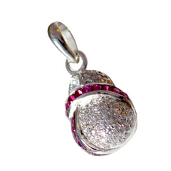 Julieta Valentine Whisper-Thin Pendant for Glam Style