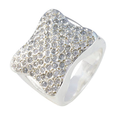 Zoey Heritage White Ring with Elegant Gemstone Detail