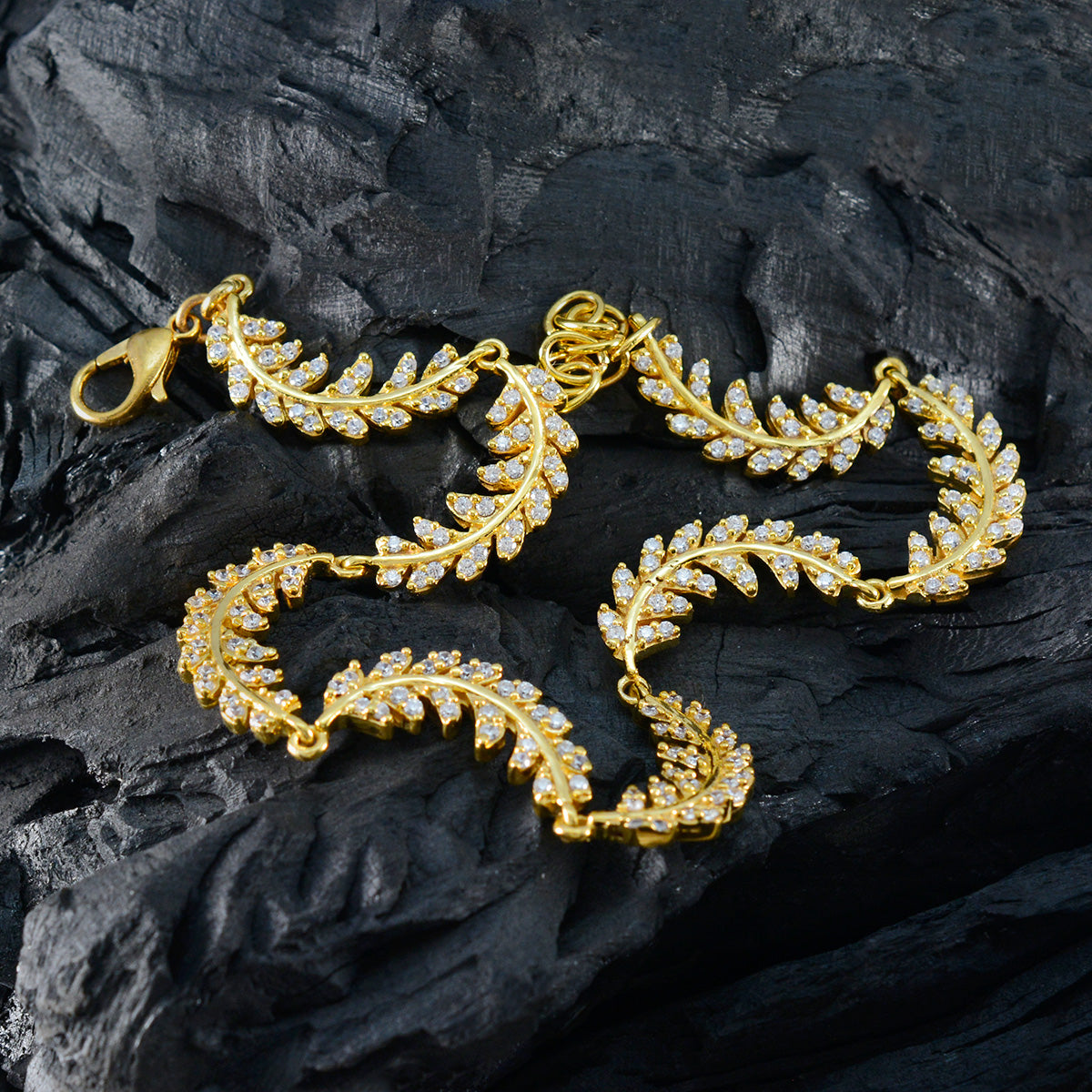 Nella Akshaya Tritiya Minimal White Links Bracelet
