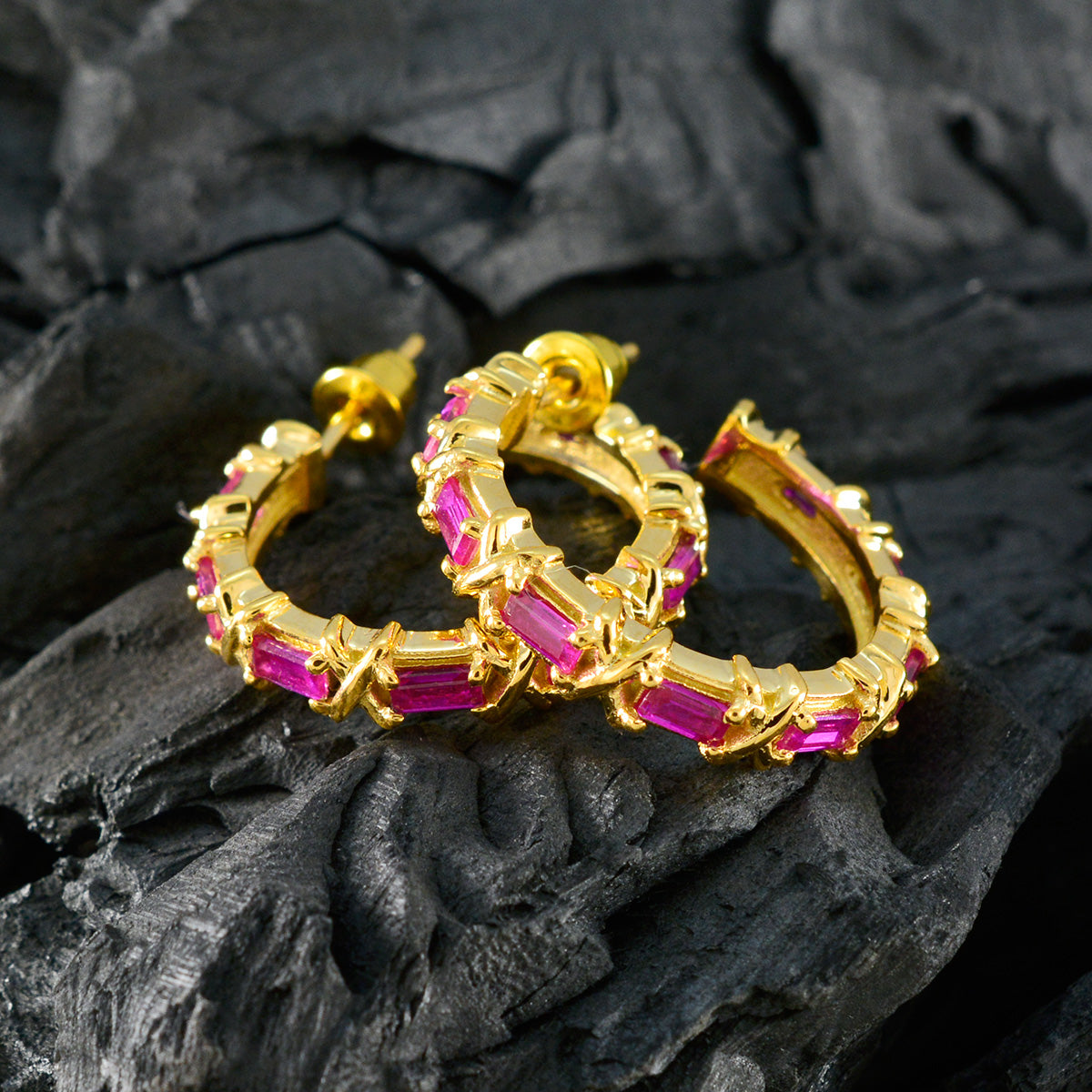 Amelia Red Edgy multiple Stud Earring