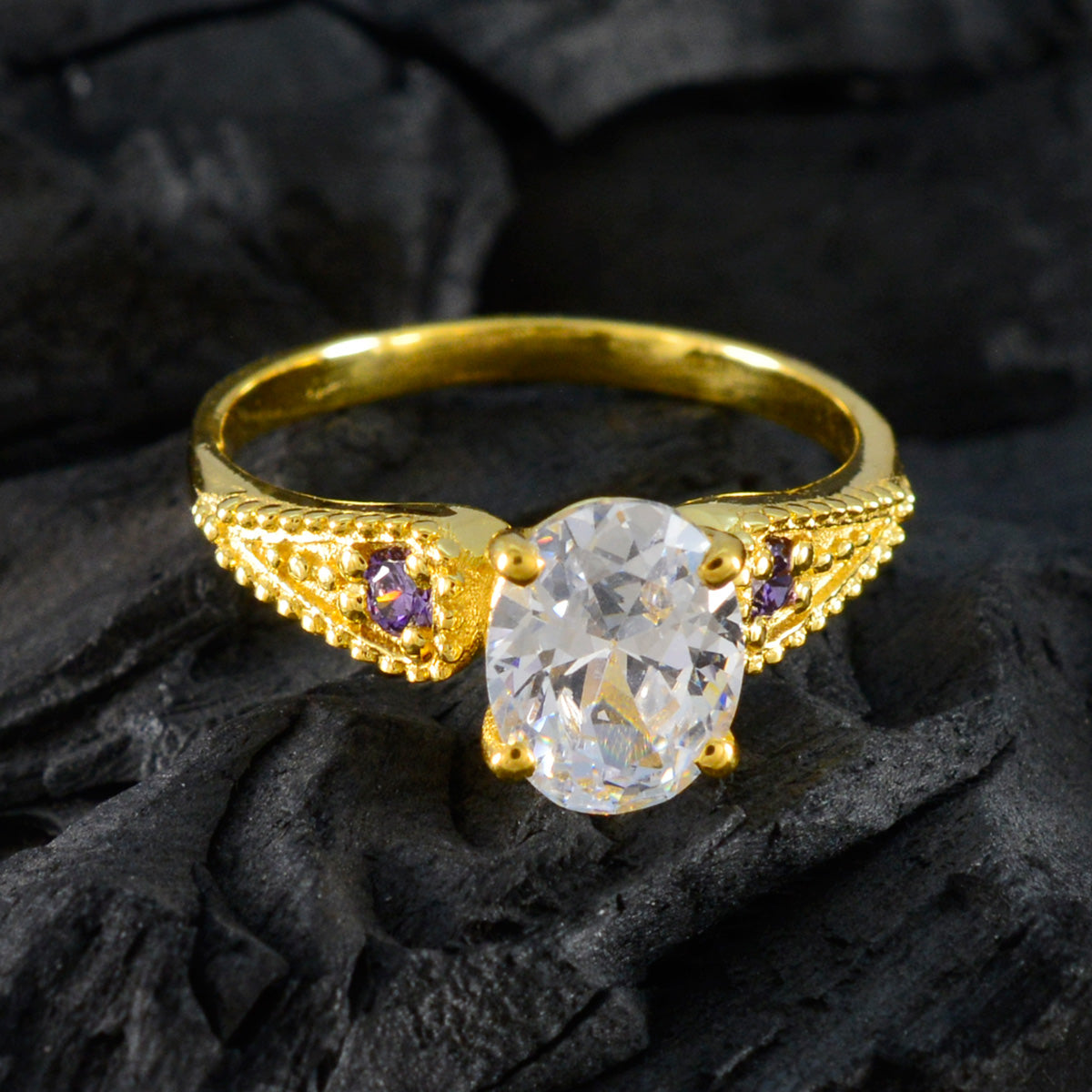 Clara Glamorous Purple Halo Ring