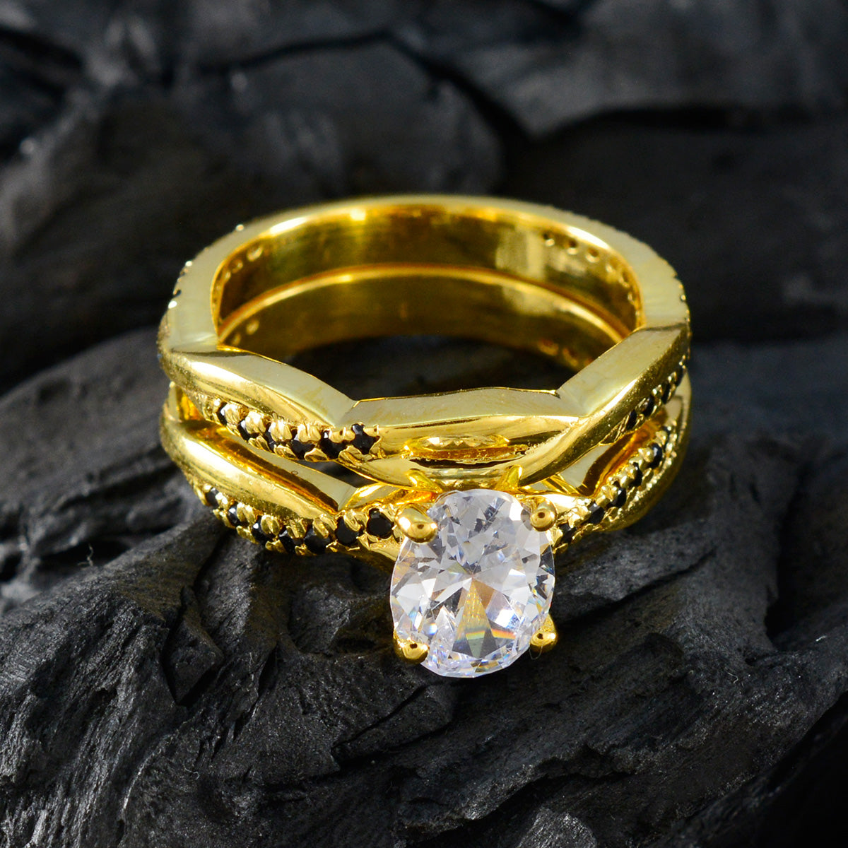 Ling valentine Blue Halo Ring