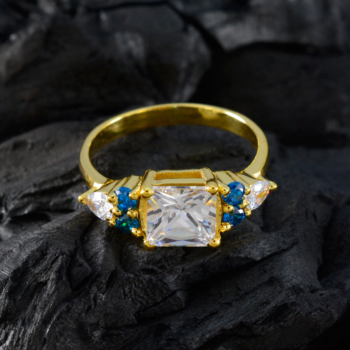 Jia Graceful Blue Hepta Ring