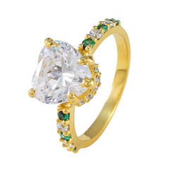 Yan Trendy Green Halo Ring
