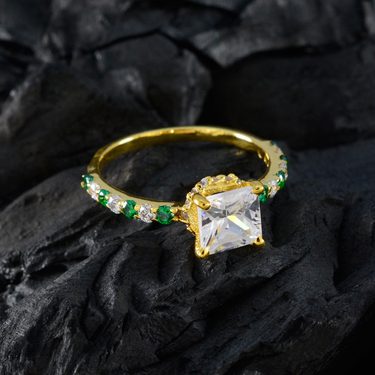 Paula Fairytale Green Halo Ring