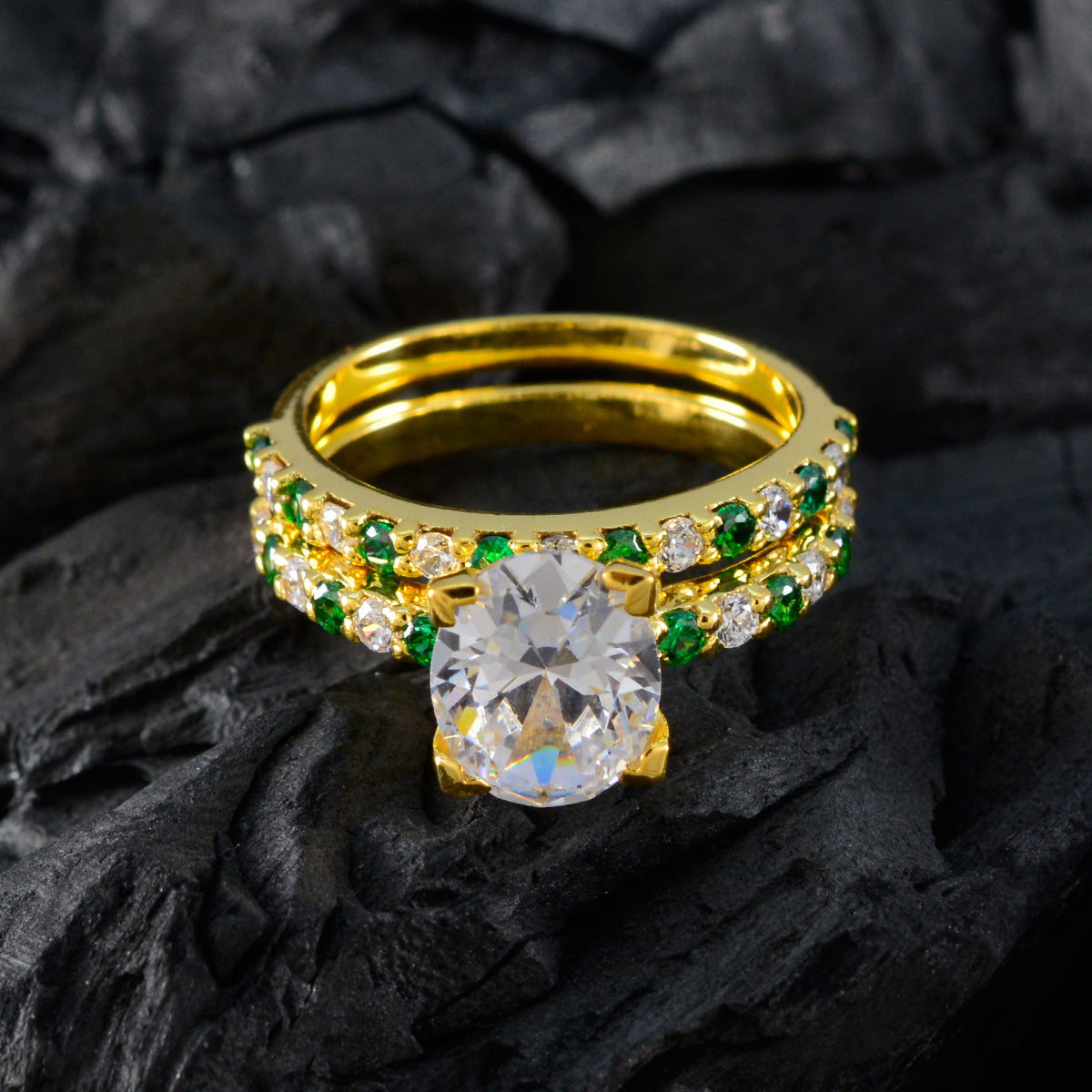 Pilar Promise Green Halo Ring
