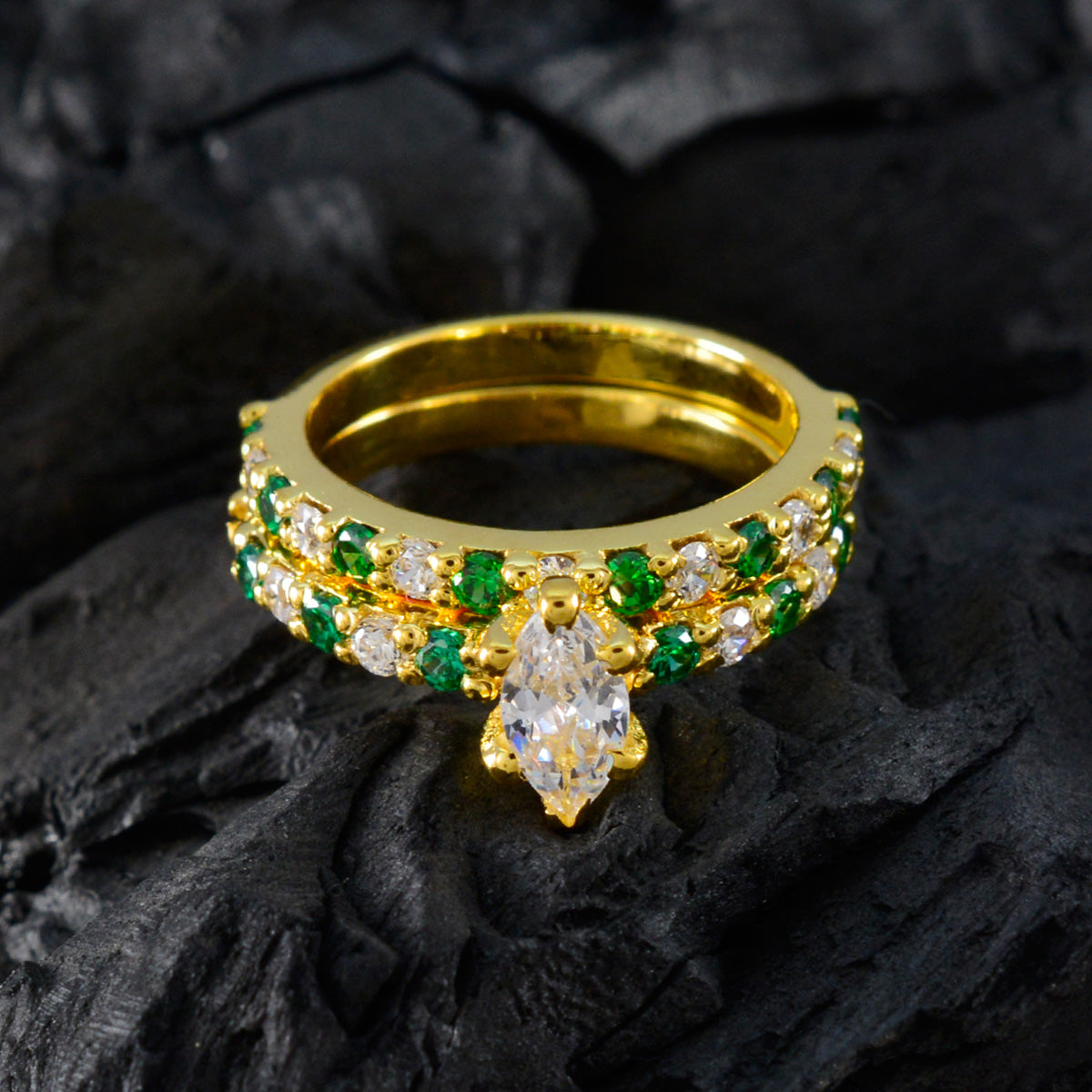 Rebeca propsel Green Halo Ring
