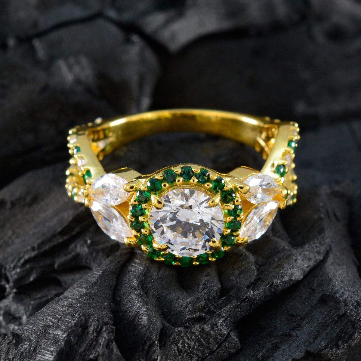 Hina Love Green Halo Ring