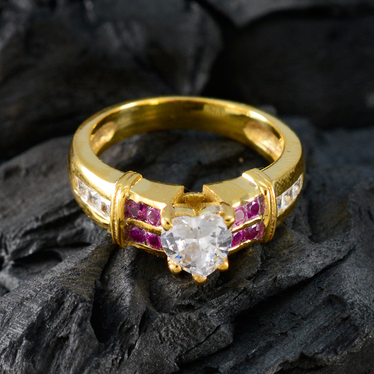 Daniela Romantic Red Halo Ring