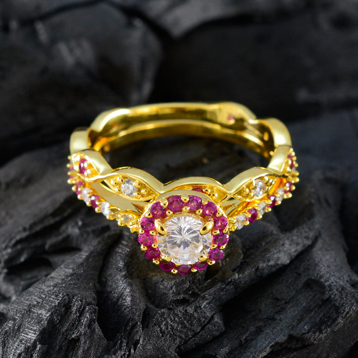 Laura Promise Red Halo Ring