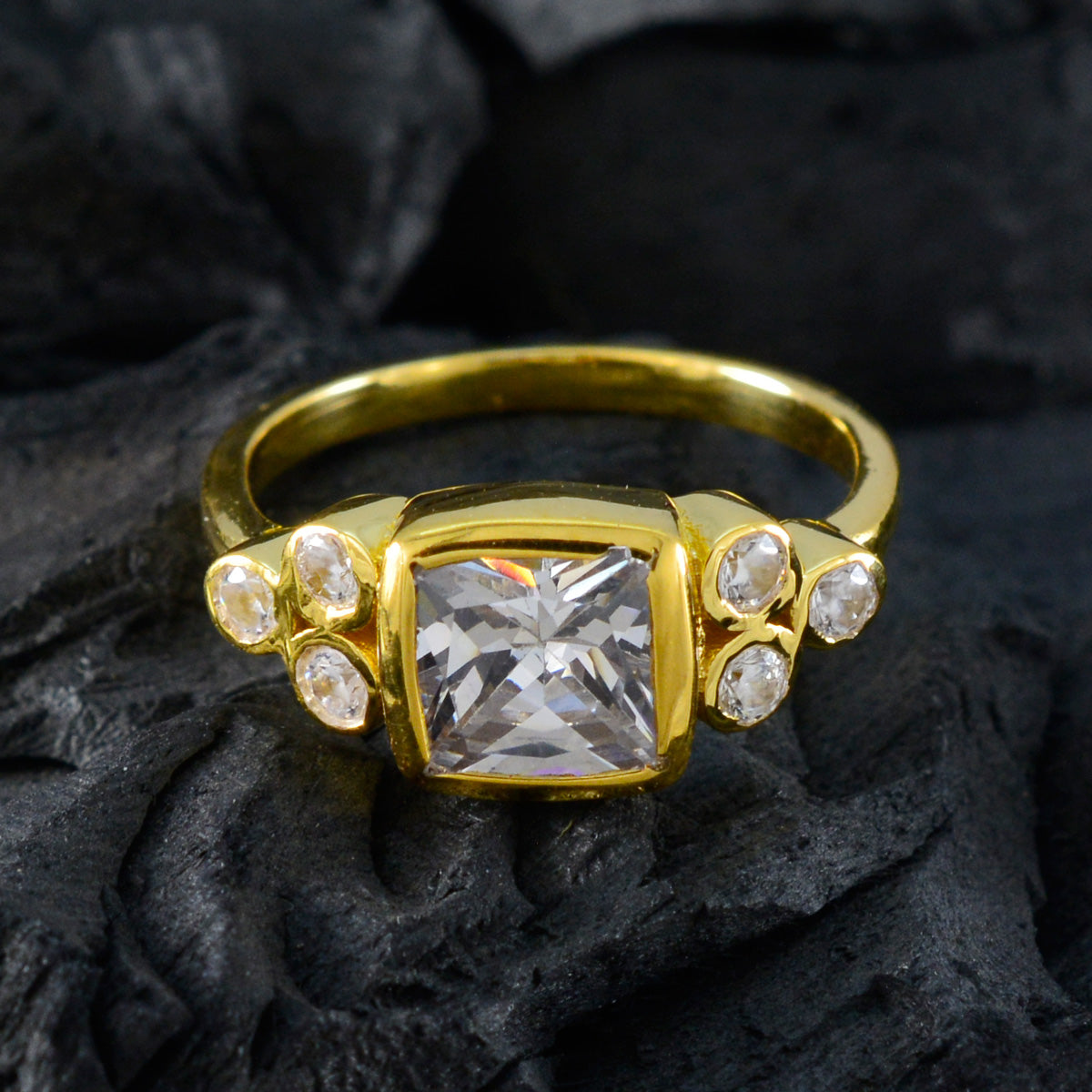 Carolina Glamorous White Hepta Ring