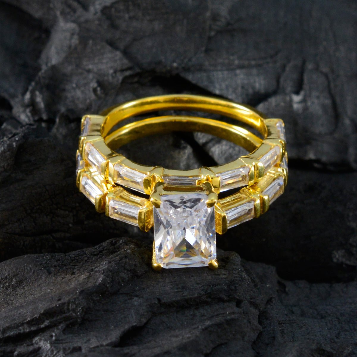 Cecilia wedding White multiple Ring