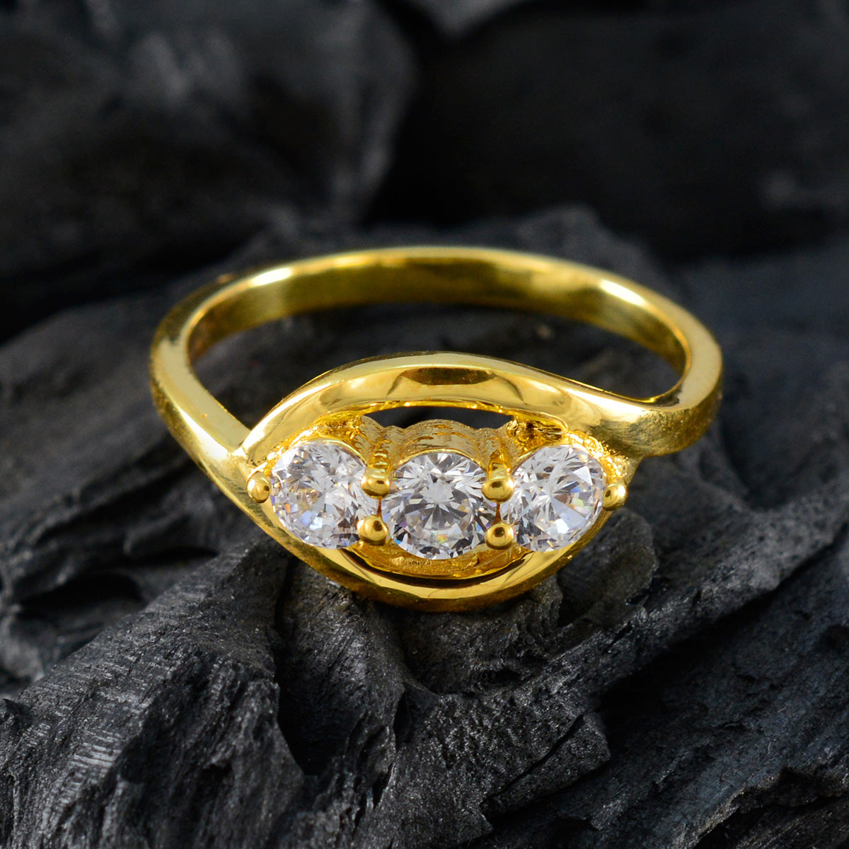 Yasmine Feminine White Trilogy Ring