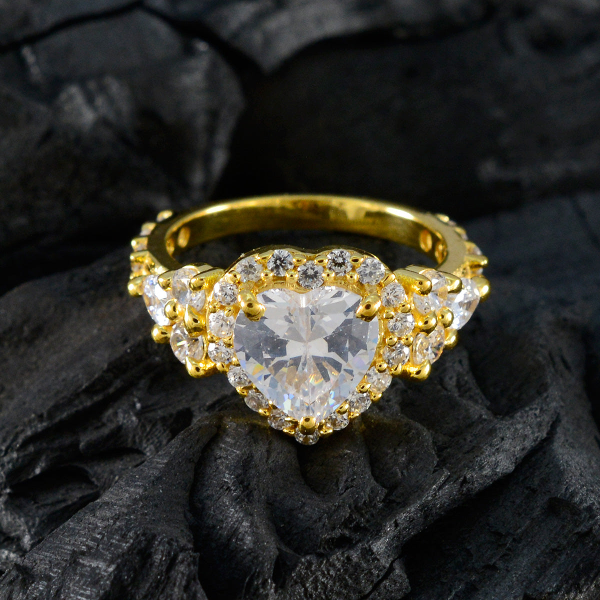 Putri Heart White Halo Ring