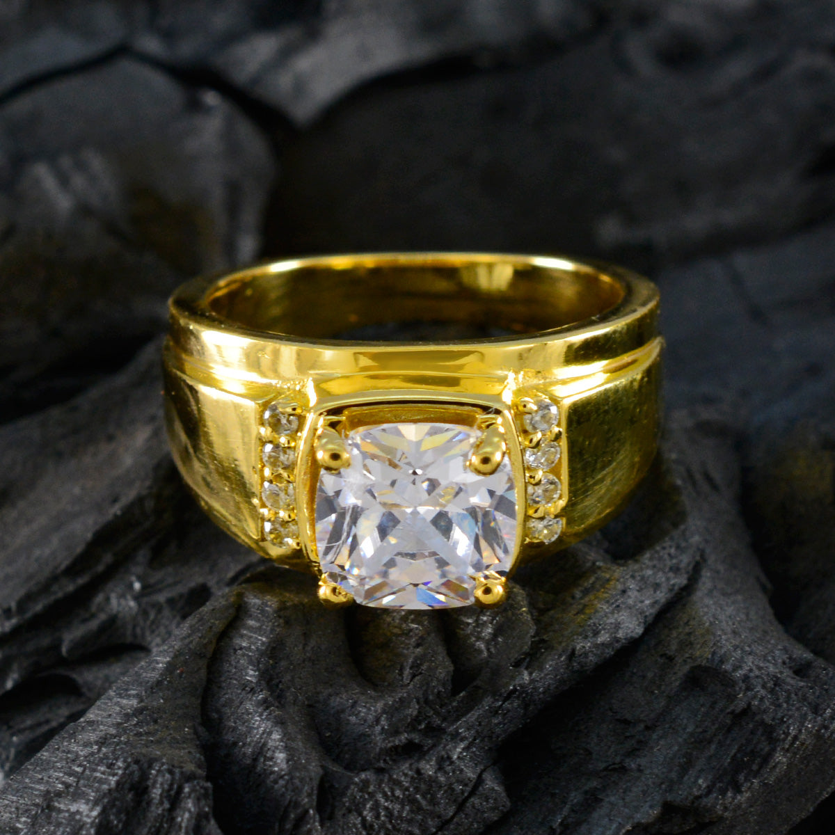 Ha-eun wedding White Halo Ring