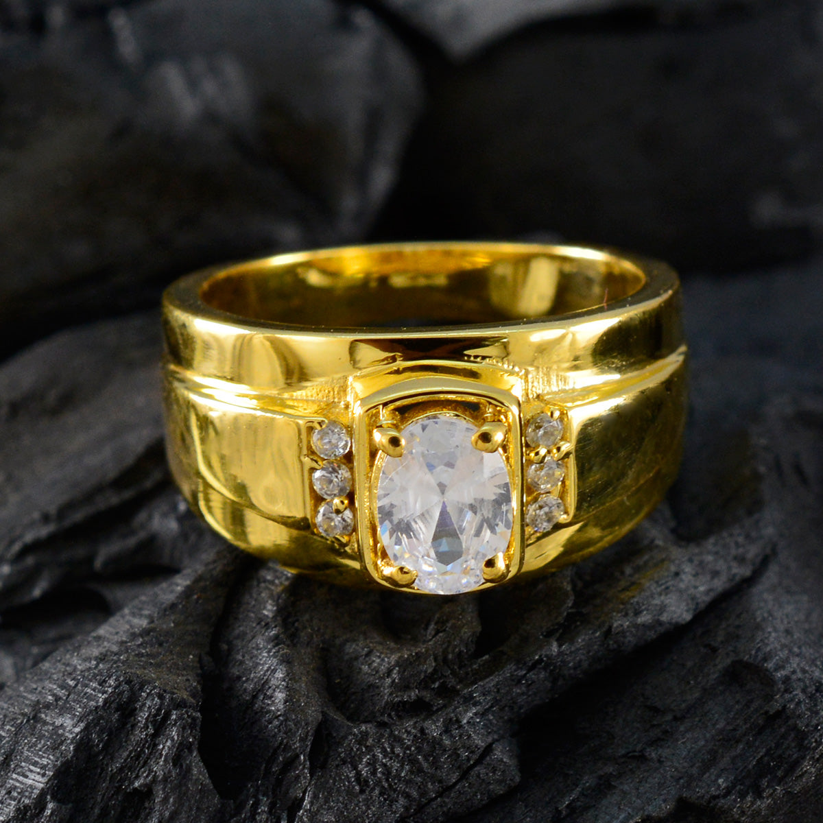 Nisa Engagement White Halo Ring