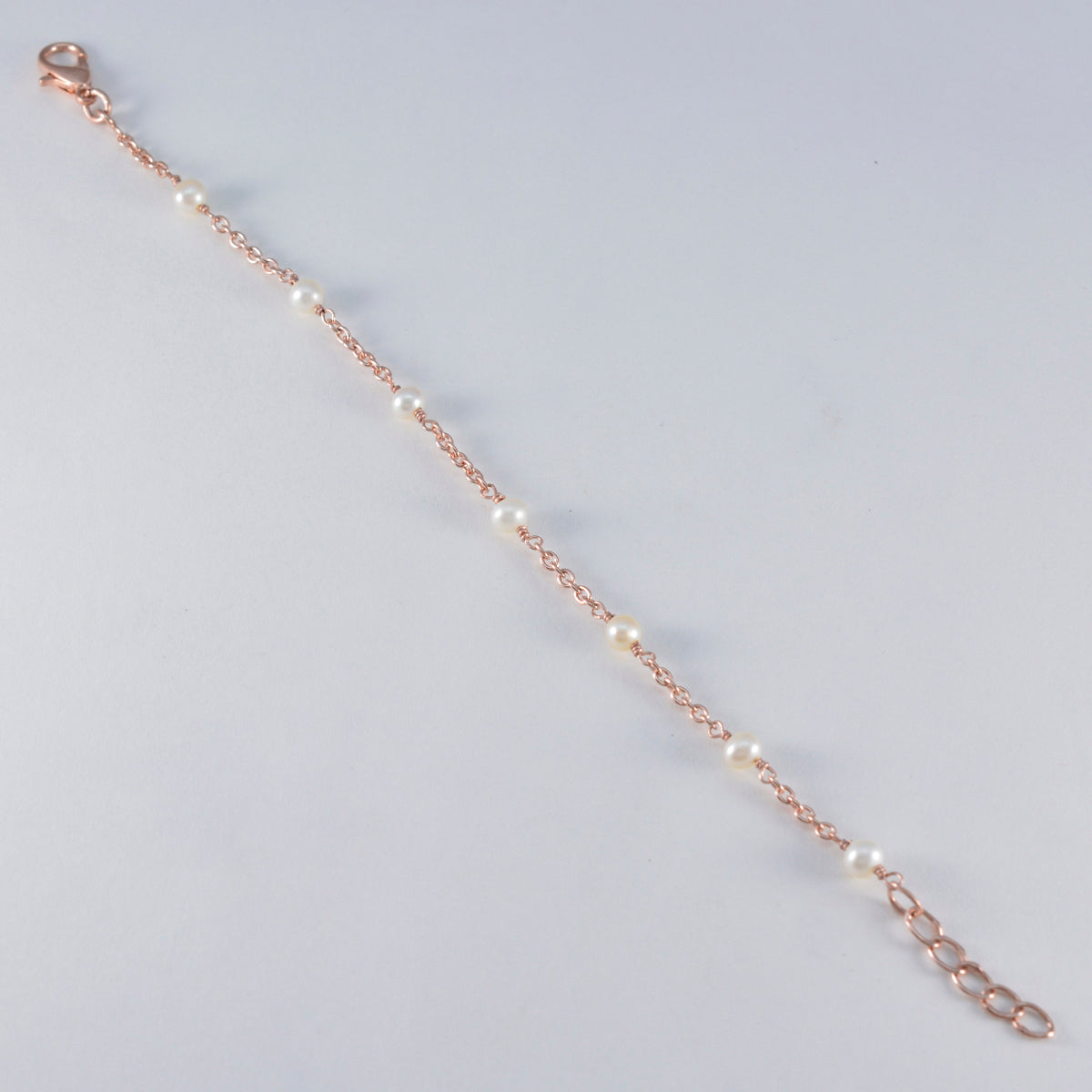 Violet Womens Day Elegant White Chain Bracelet