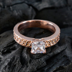 Meera Twist White Solitaire Band