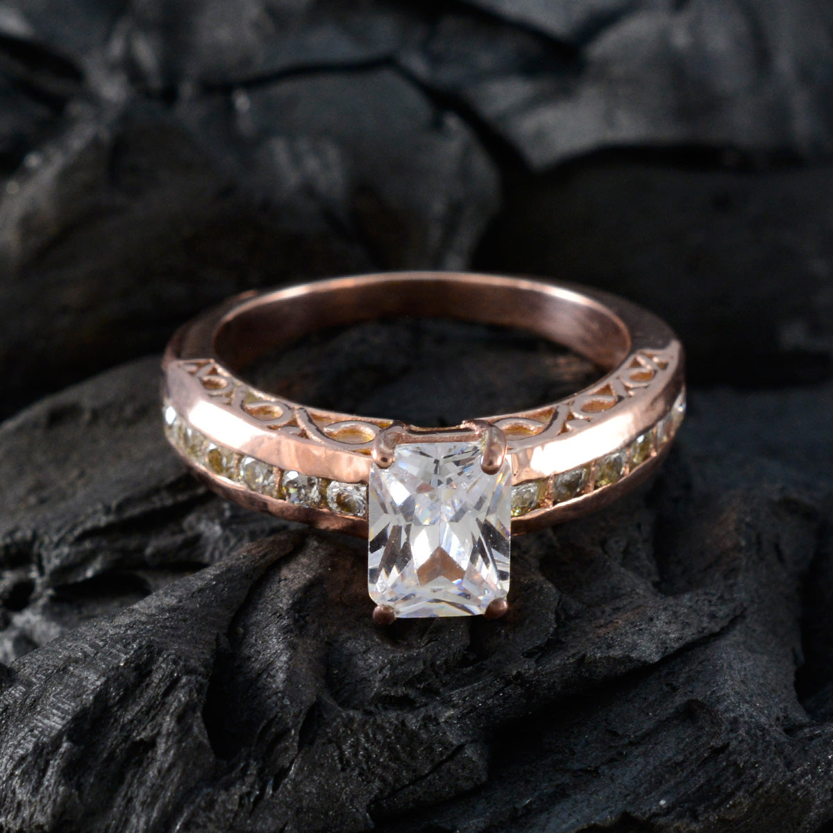 Zoey valentine White multiple Ring