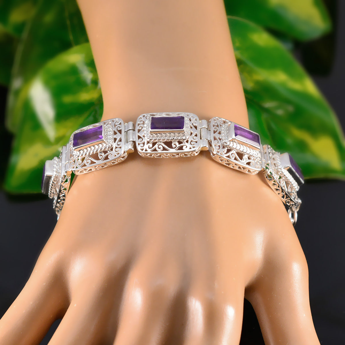 Isla Rashi Eye-catching Purple Tennis Bracelet