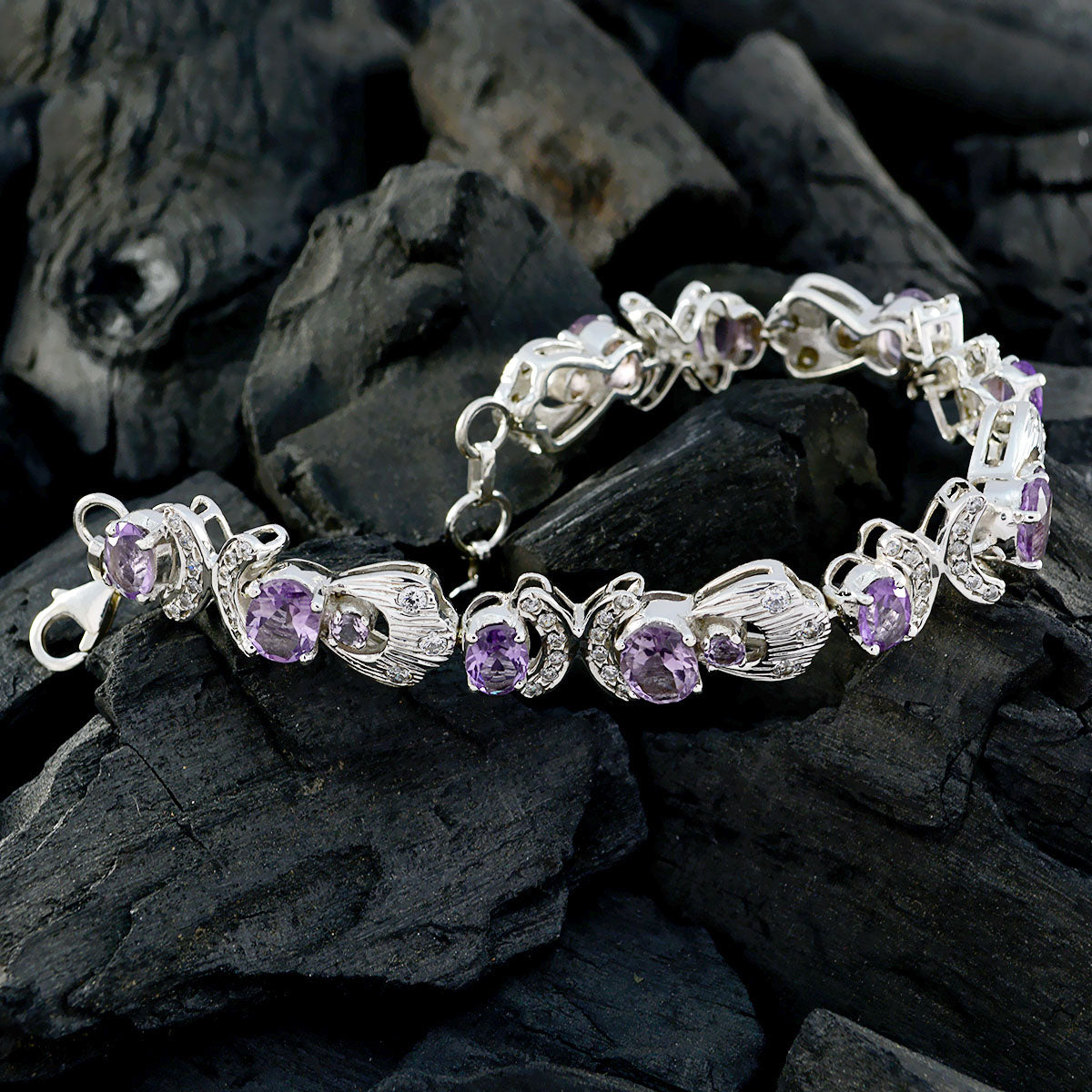 Victoria Akshaya Tritiya Versatile Purple Links Bracelet