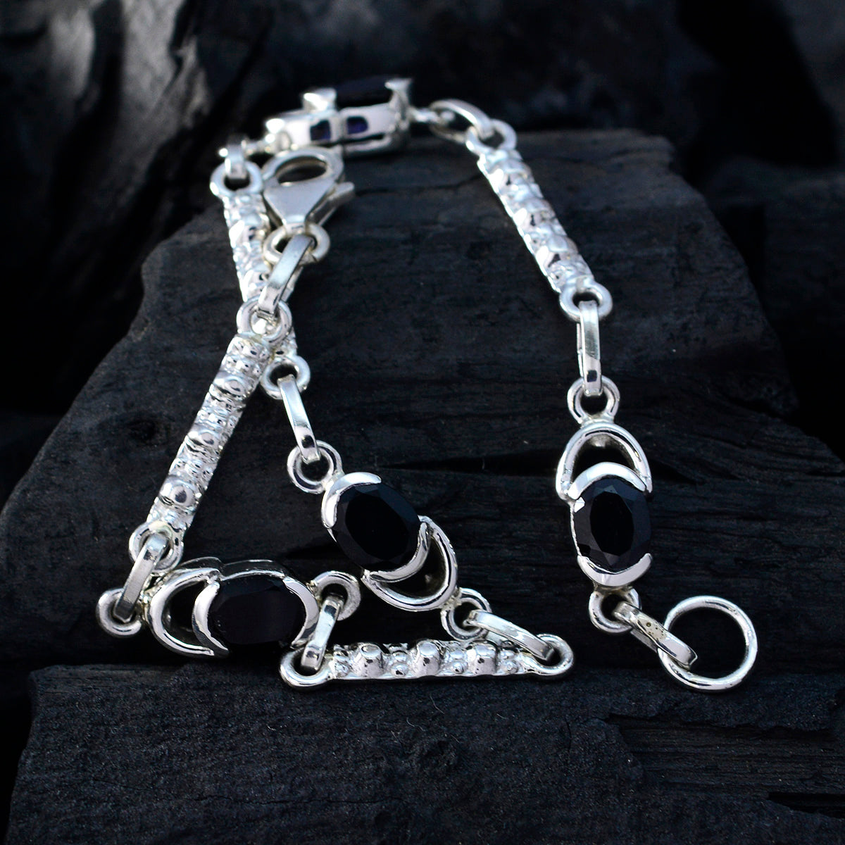 Eliza Special Moment Dainty Black Links Bracelet