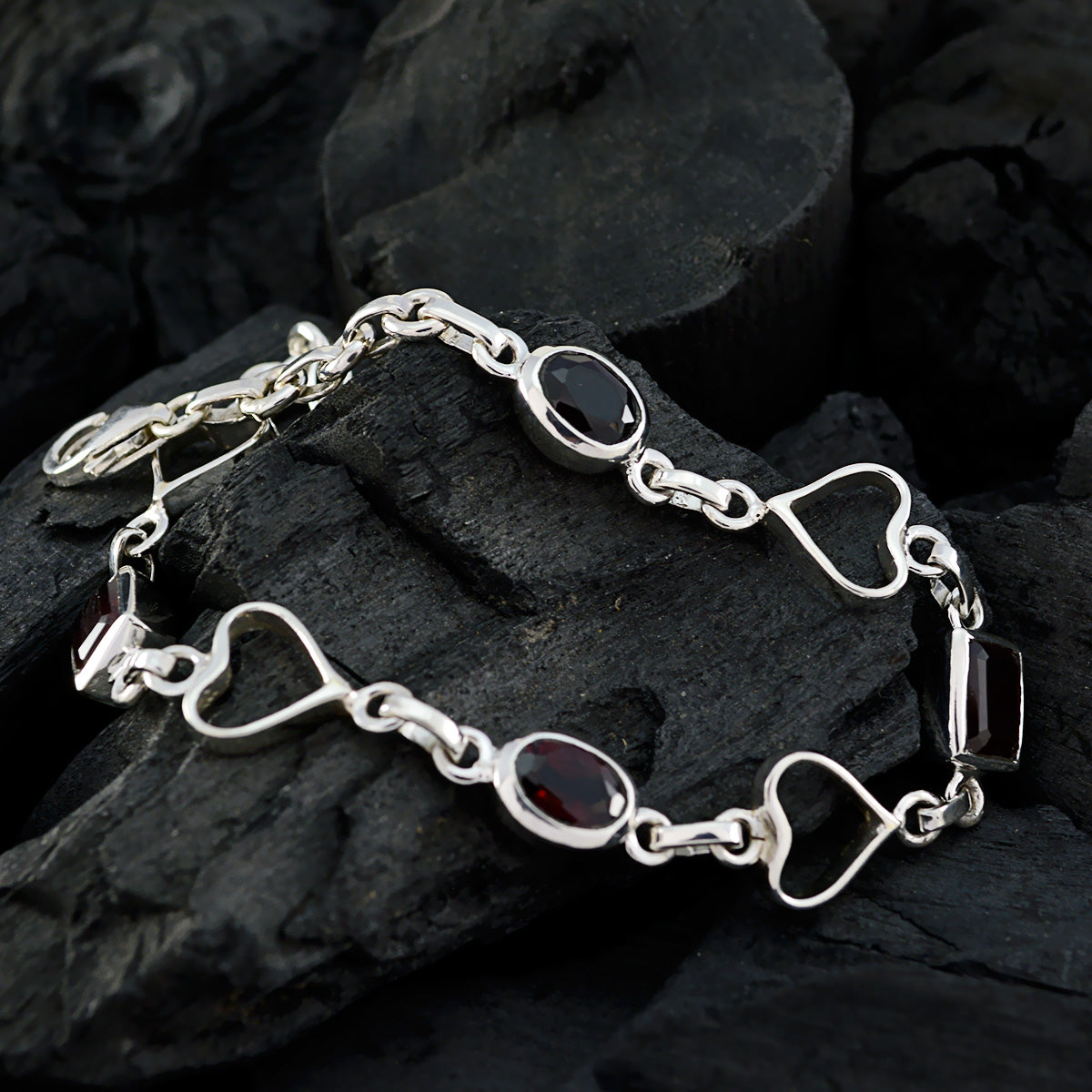 Lucy Teej Dainty Black Links Bracelet
