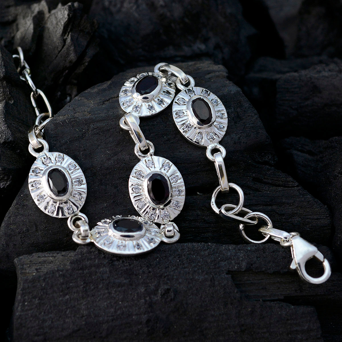 Penelope Daughters Day Whisper-thin Black Links Bracelet