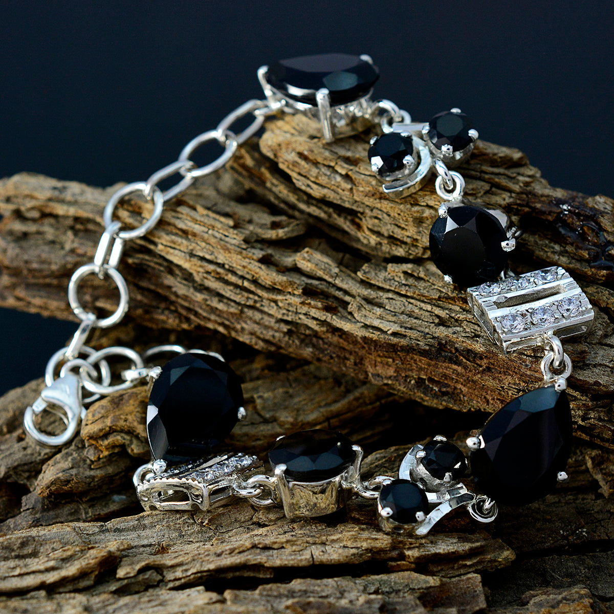 Riley Party Minimal Black Links Bracelet