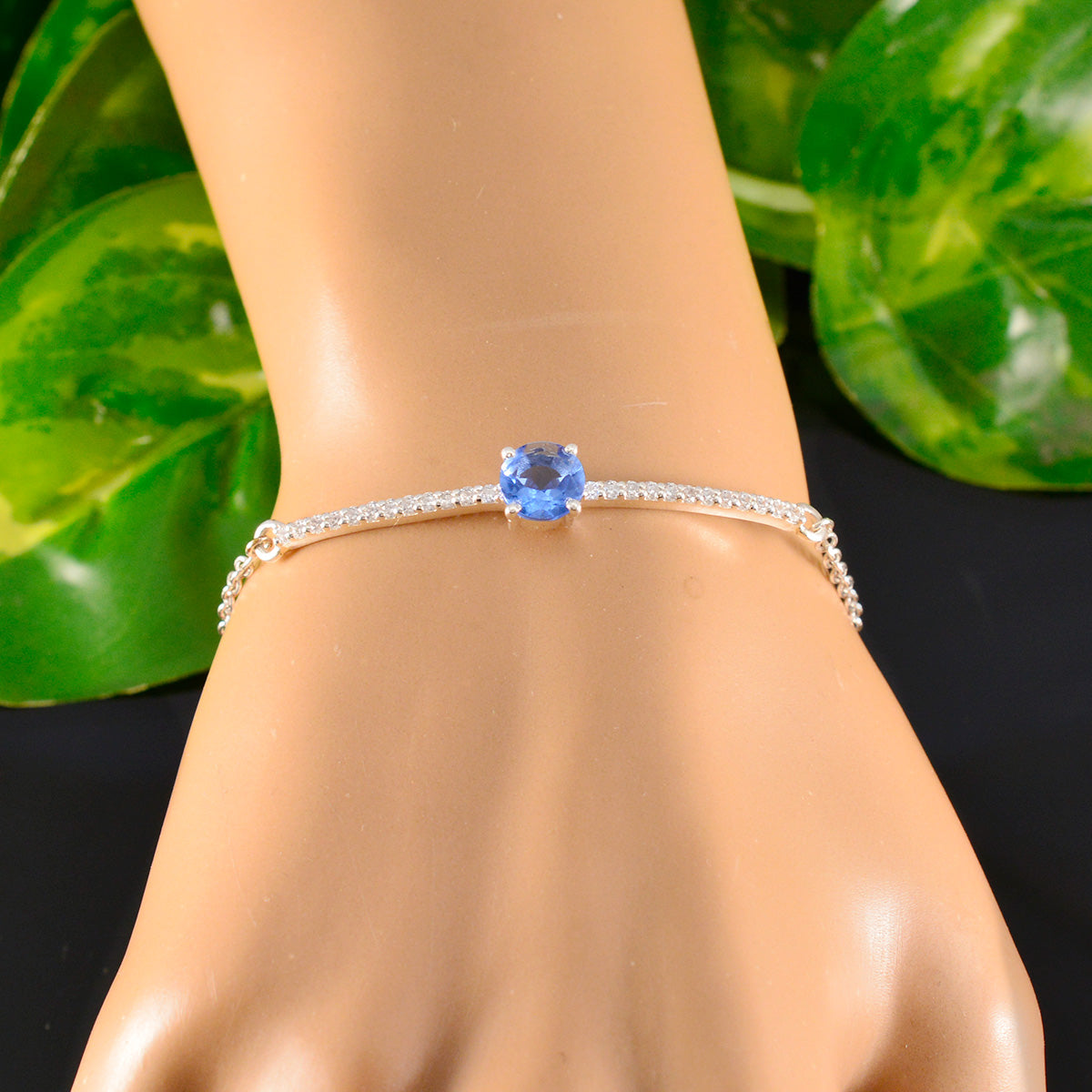 Ava Office Minimalist Blue Links Bracelet