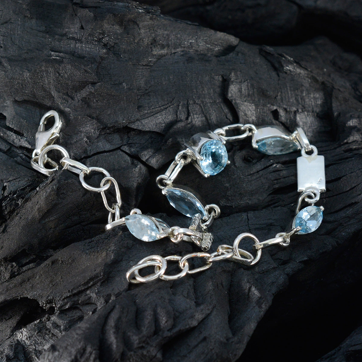 Elena Go-to Whisper-thin Blue Links Bracelet
