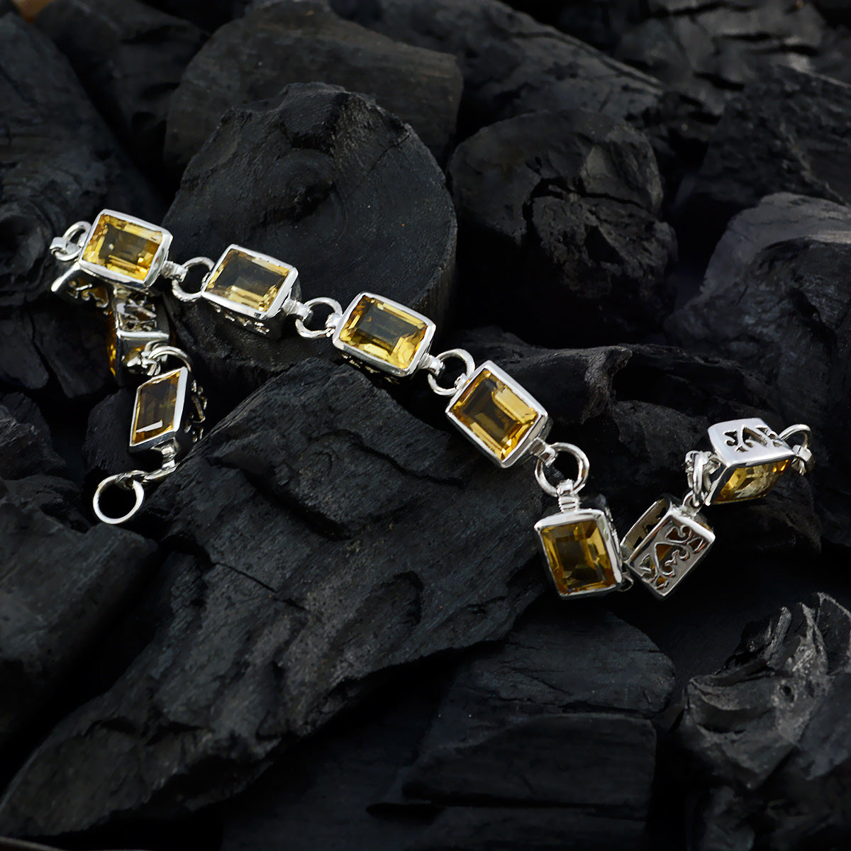 Layla Sparkle Mid-weight Yellow Links Bracelet