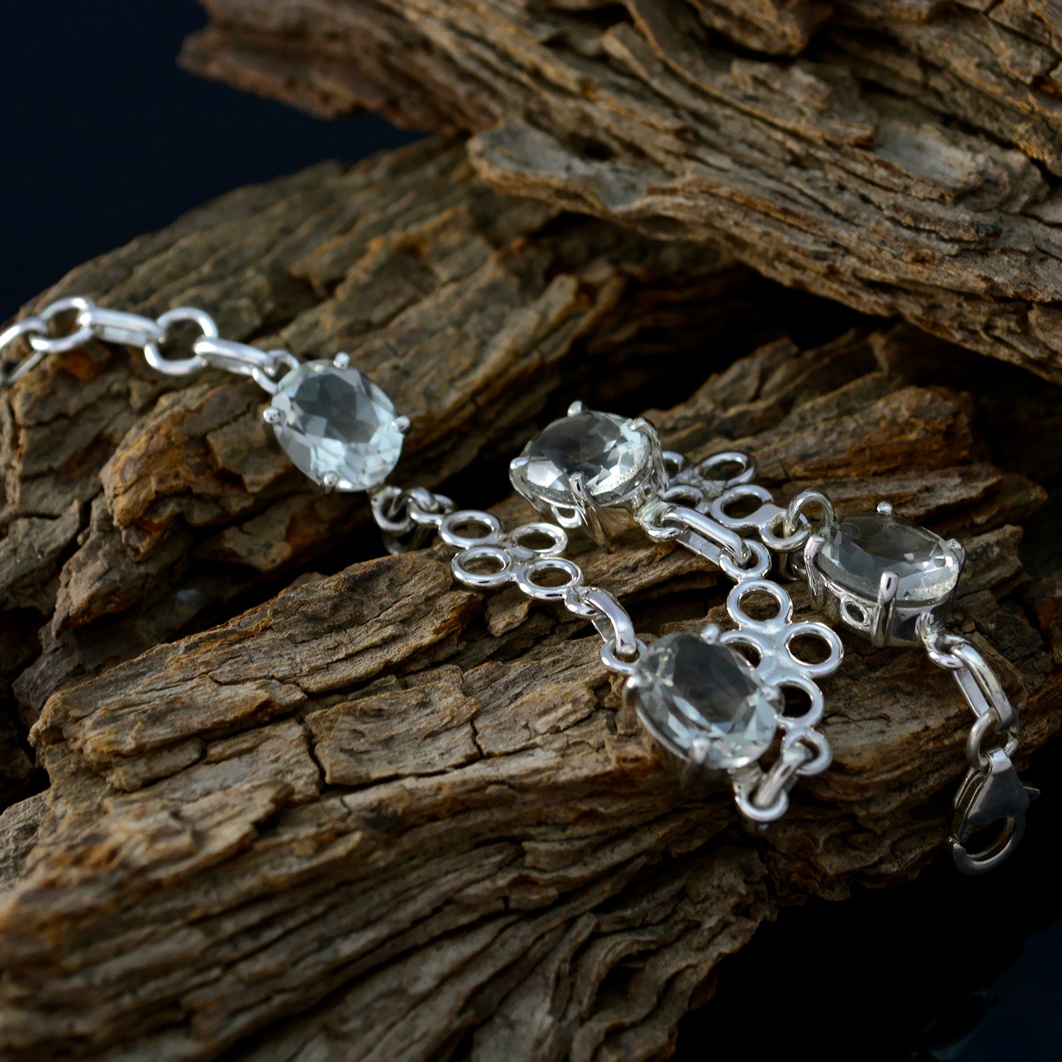 Aisha Fashion Dainty Light Green Links Bracelet
