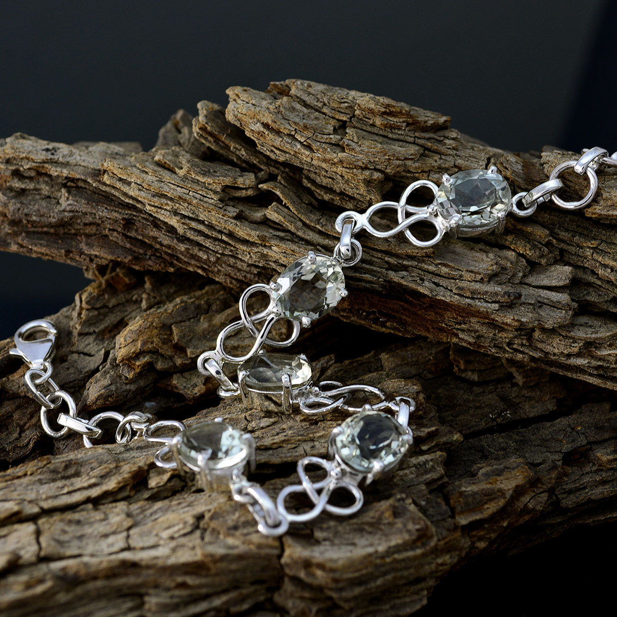 klara Honor Featherlight Light Green Links Bracelet