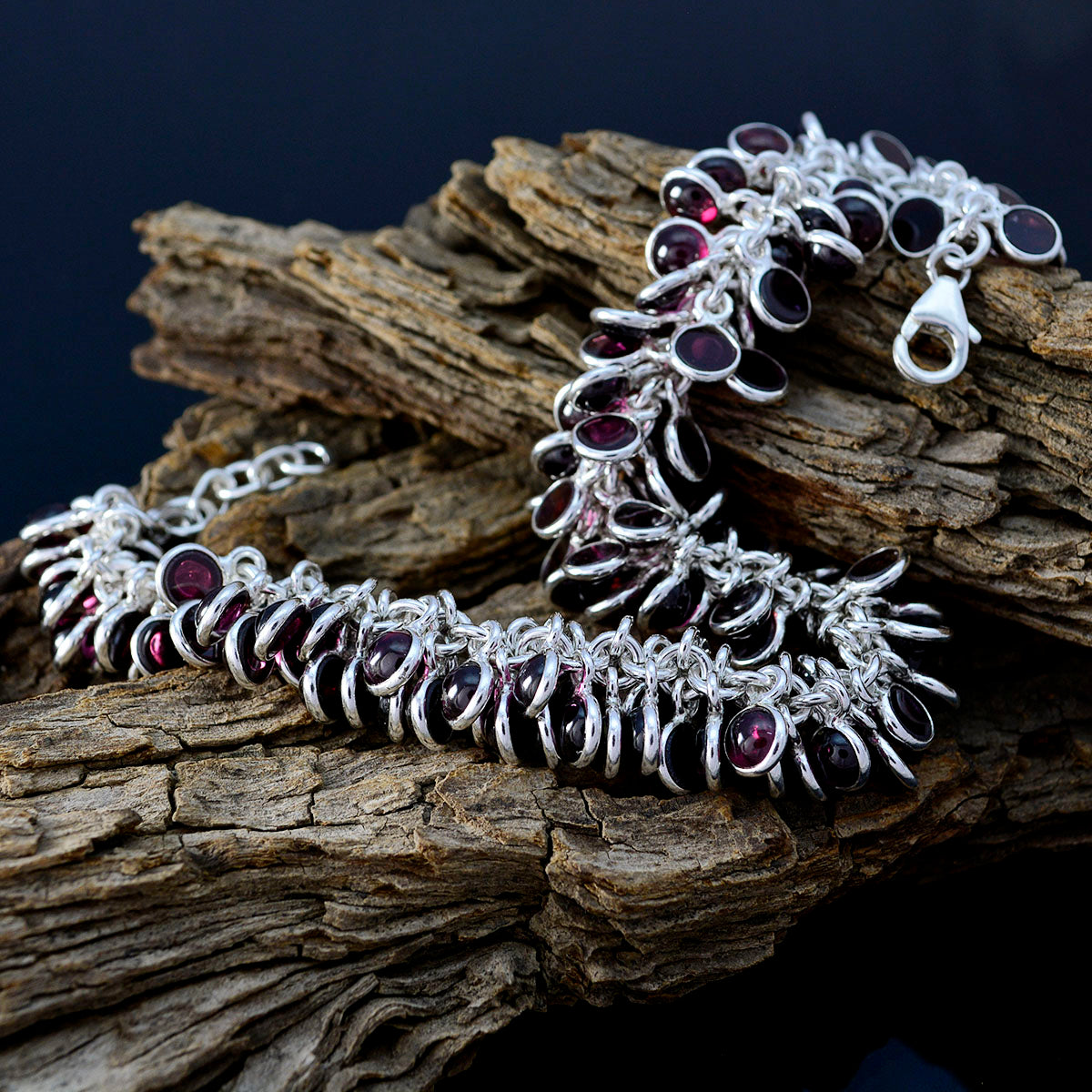Katarina Glamour Edgy Red Links Bracelet