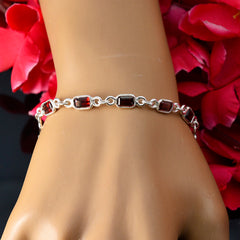 Ivy Karwa Chauth Elegant Red Links Bracelet