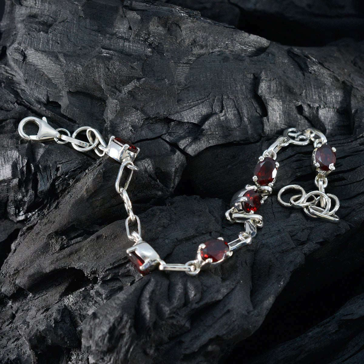 Aaliyah Retirement Slim Red Links Bracelet