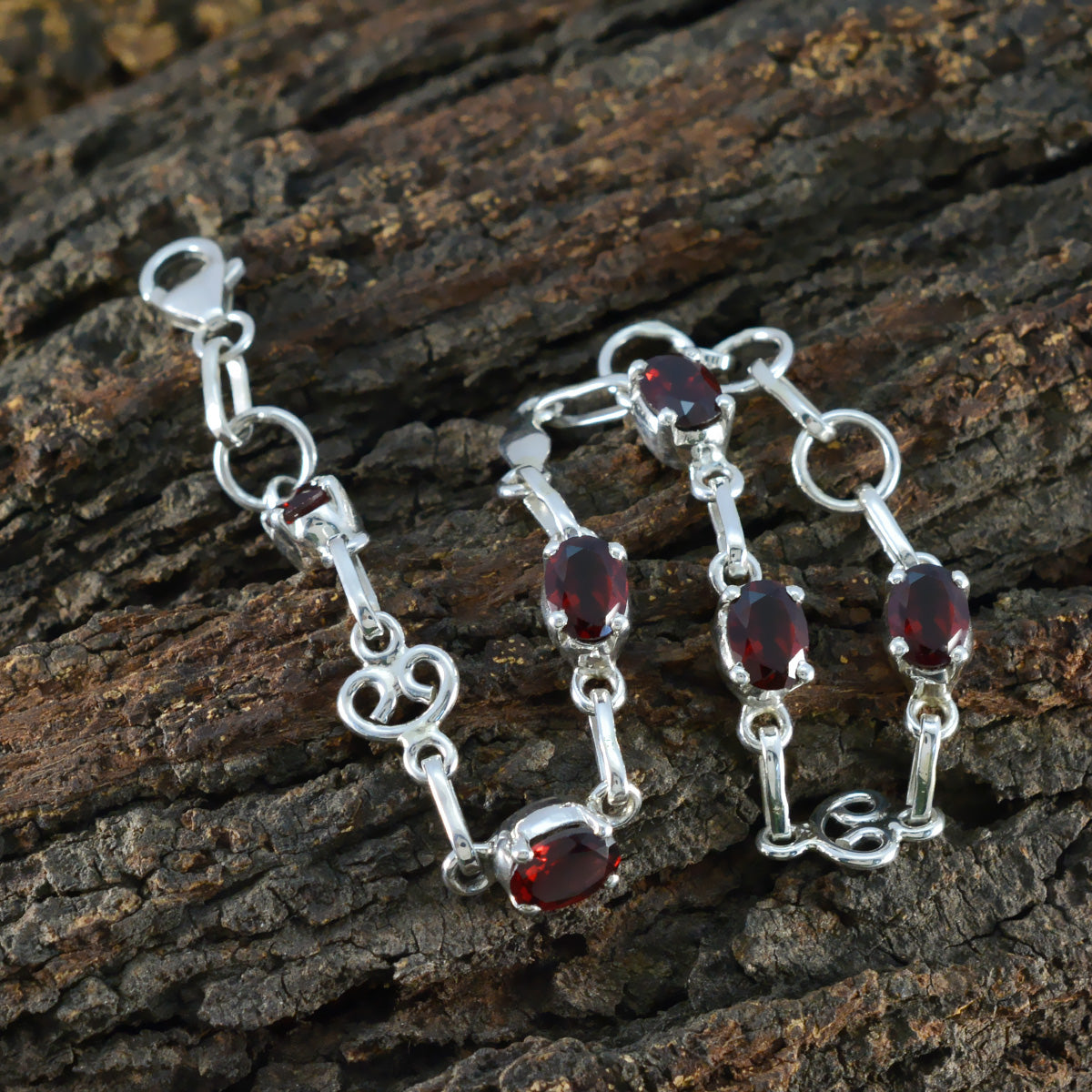 Aaliyah Retirement Slim Red Links Bracelet