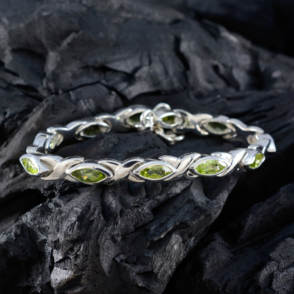Sophia Daughters Day Eye-catching Green Tennis Bracelet