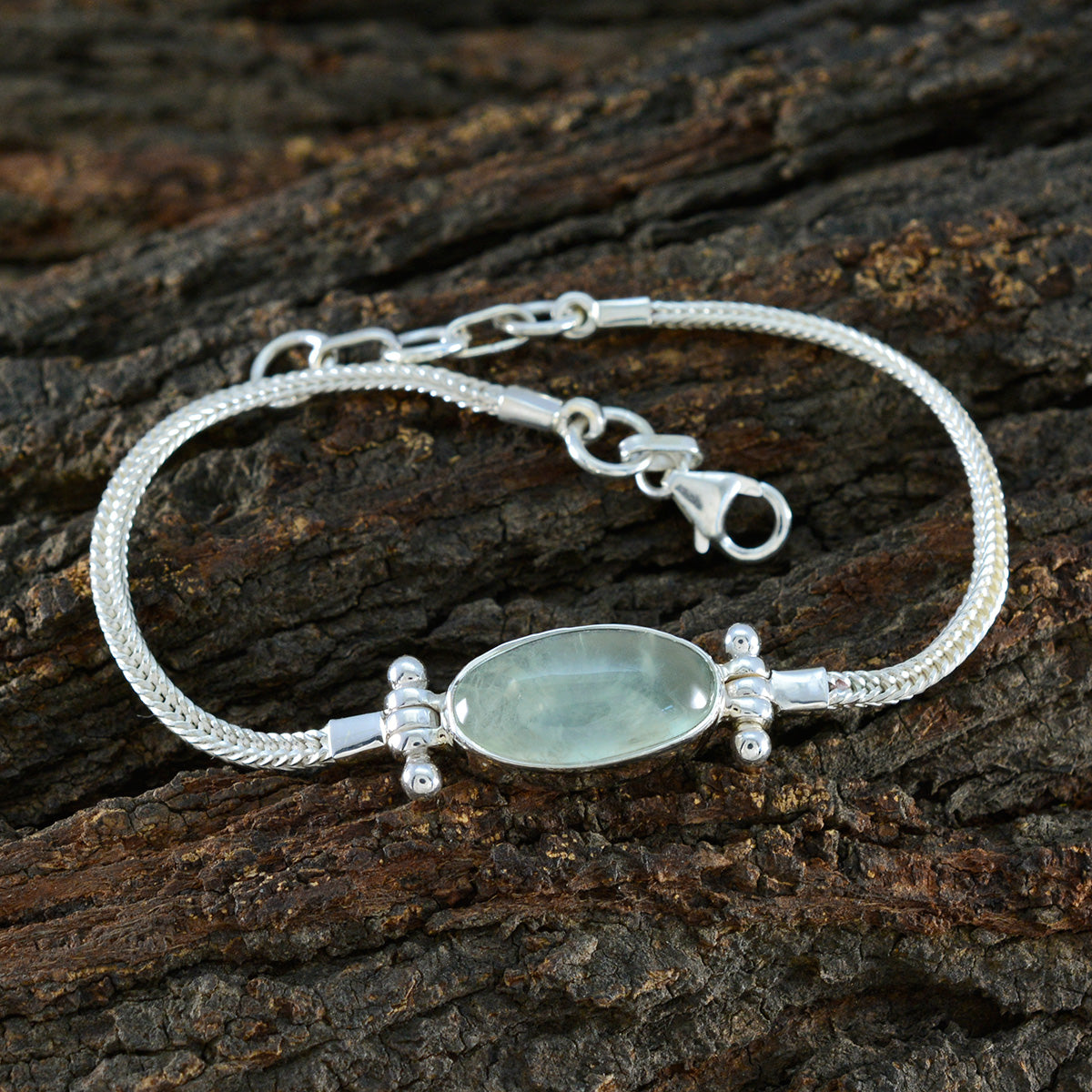 Tereza Achievement Featherlight Green Chain Bracelet