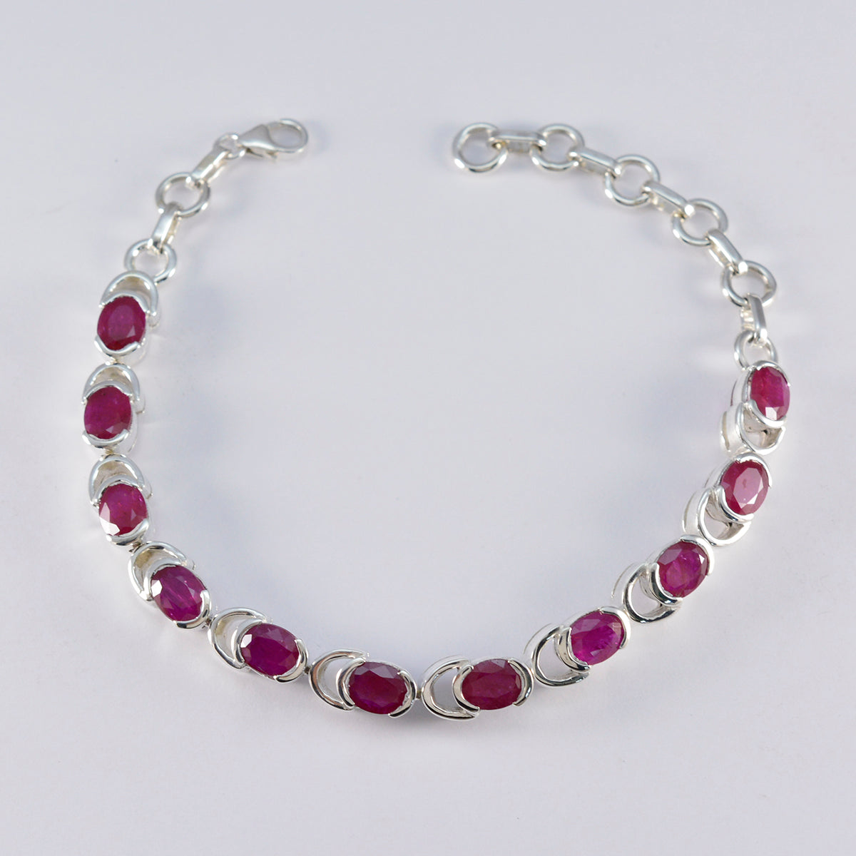 Aisha Casual Tiny Red Links Bracelet
