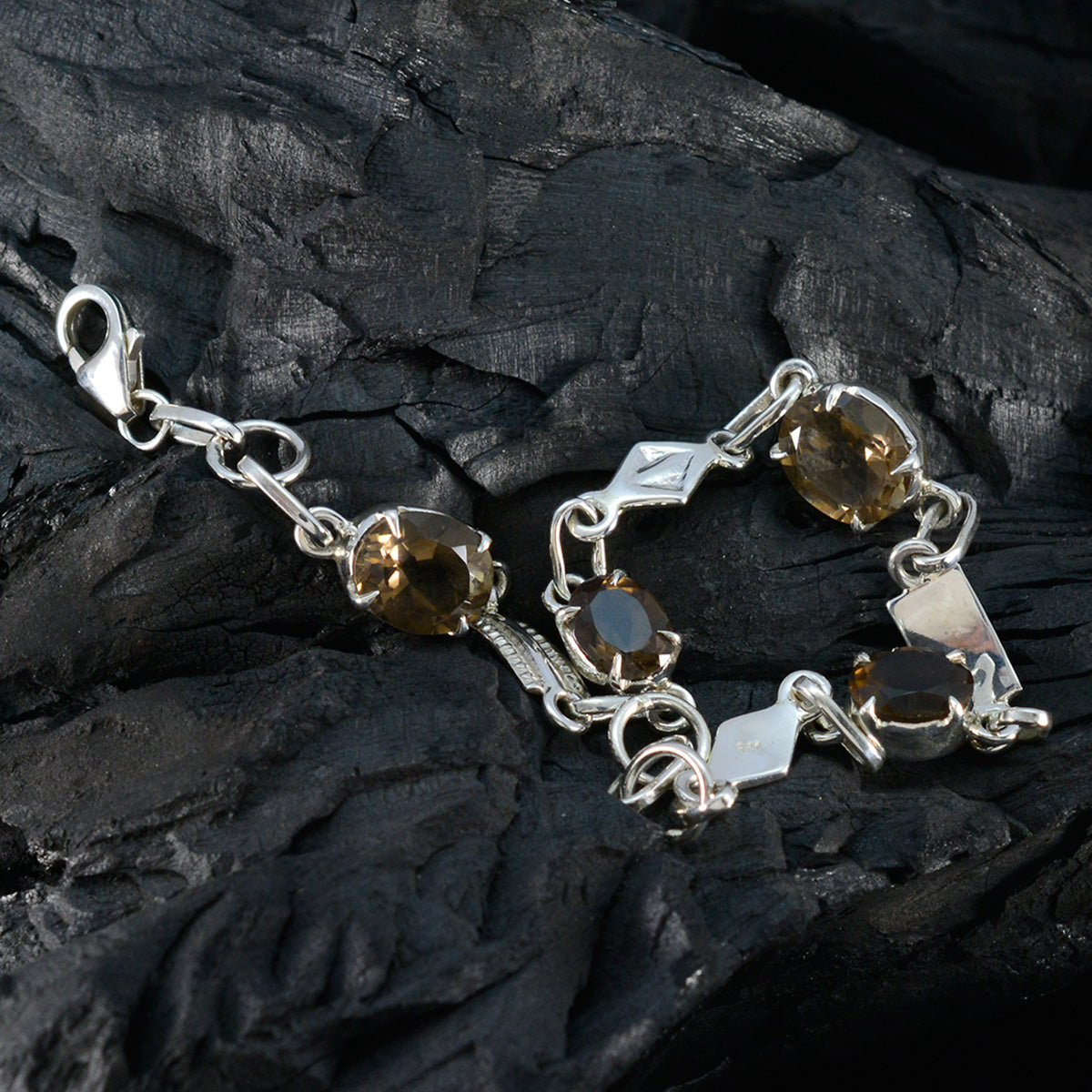 Nora Glamour Dainty Brown Links Bracelet
