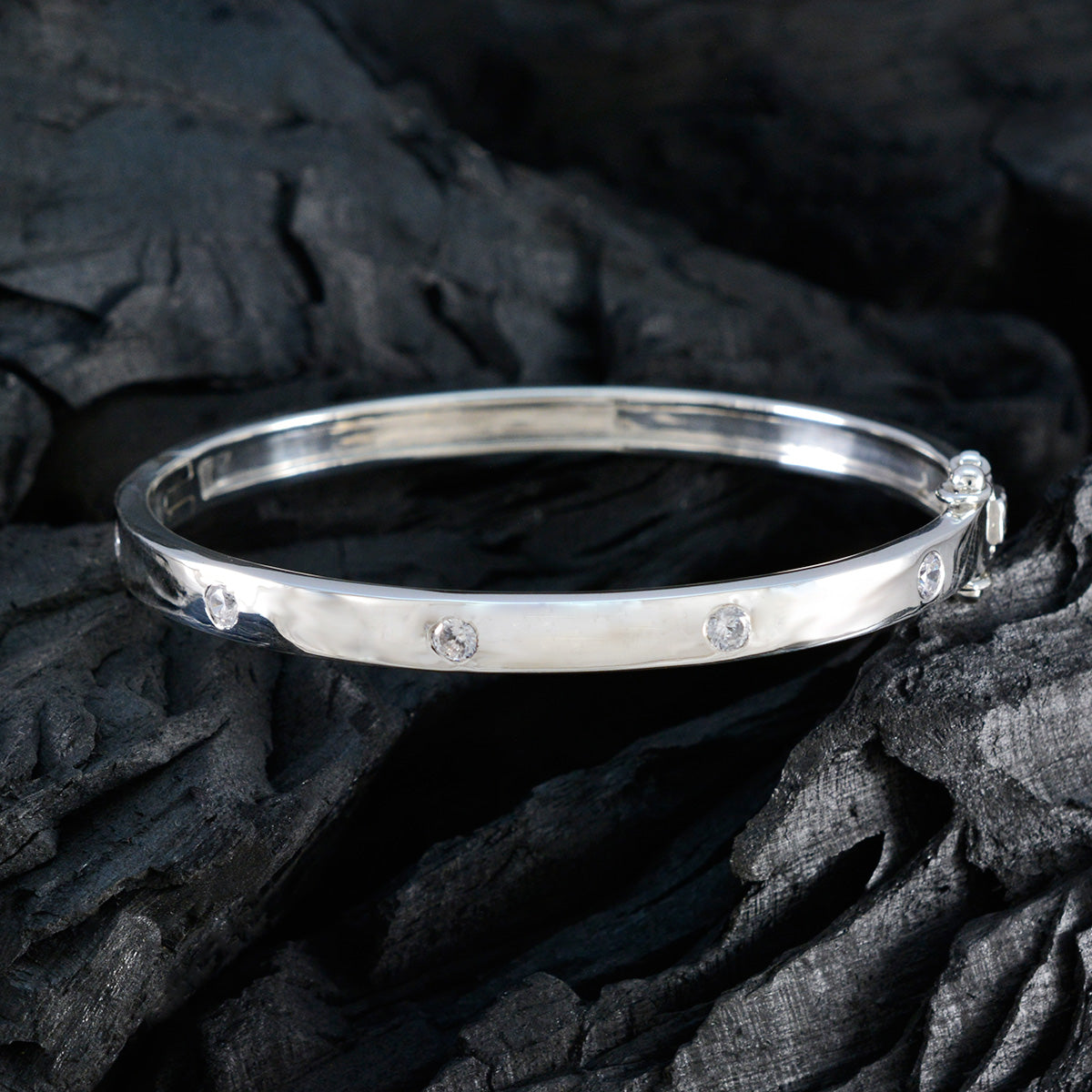 Ida Akshaya Tritiya Minimal White Hinged Bangle Bracelet